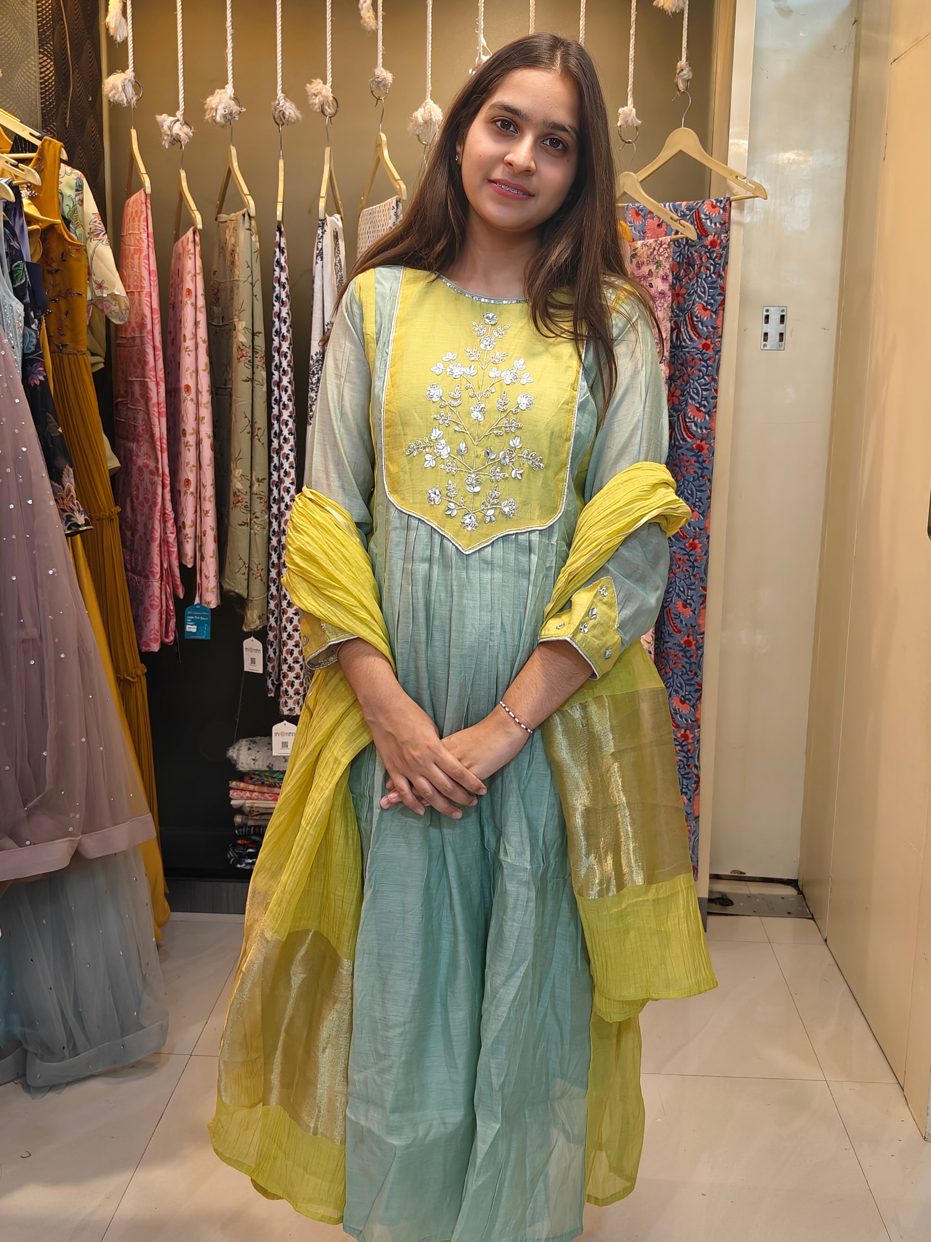 Sage & Lime Dual-Tone Mul Chanderi Handwork Suit Set