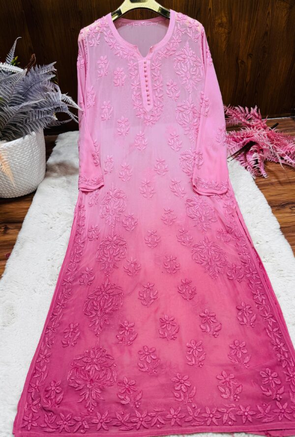 Lucknowi Chikankari Viscose 3D Ghass Patti Kurti .