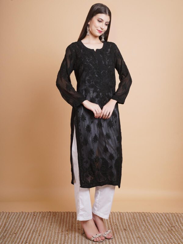 Lucknowi Chikankari Viscose Kurti .