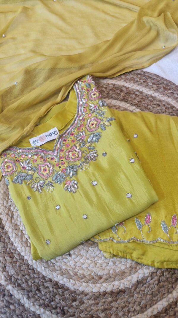 Chinnon Handwork Kurta , Pant  And  Duppata Set .