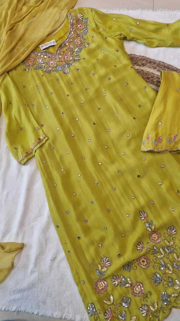 Chinnon Handwork Kurta , Pant  And  Duppata Set .
