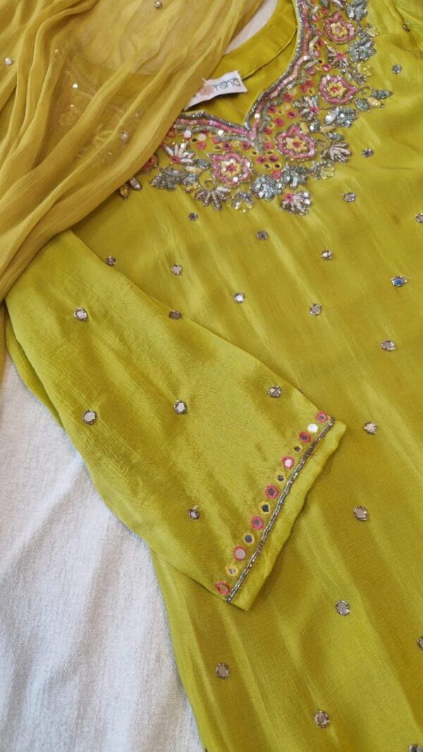 Chinnon Handwork Kurta , Pant  And  Duppata Set .