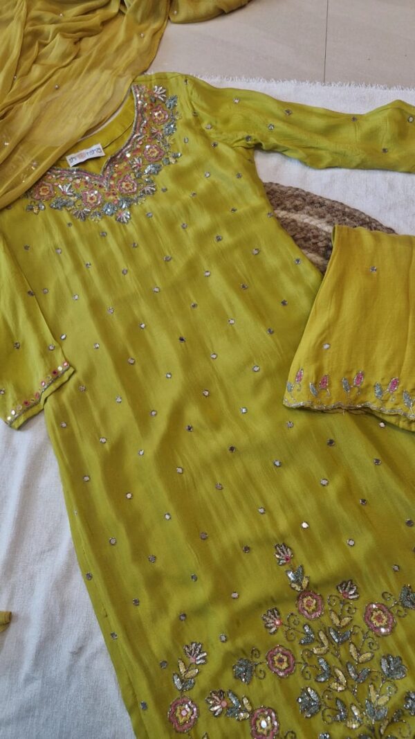 Chinnon Handwork Kurta , Pant  And  Duppata Set .