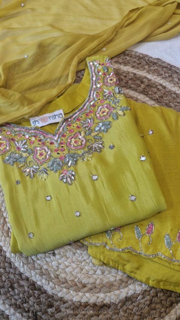 Chinnon Handwork Kurta , Pant  And  Duppata Set .